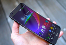 新曲面屏LG G Flex 2上手试玩