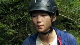 跟着贝尔去冒险：张钧甯徒手扔鸟蛋，竟没碎，这可能是个假蛋！