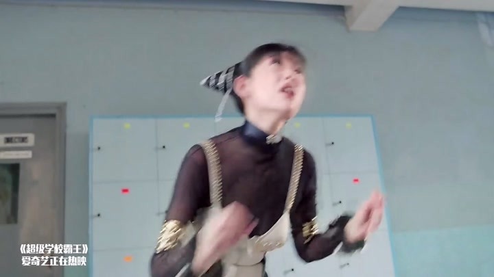 8小时前 举报 删除 超级学校霸王:邱淑贞为爱变身,秒变少女春丽