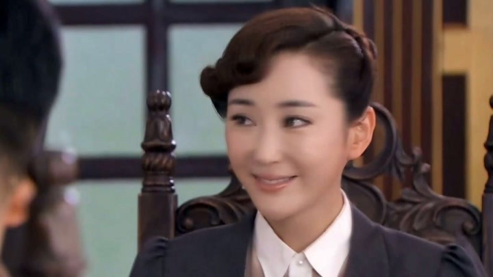 勇敢的心:霍啸林五味杂陈,樱桃和翠争风吃醋,当着梅姑娘好尴尬