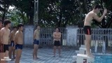 迷城：游泳课上男神各种秀腹肌，让在场女生集体都尖叫了！