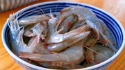 油焖大虾最简单的家常做法，好吃到连虾壳都嚼碎，一次3斤不够吃