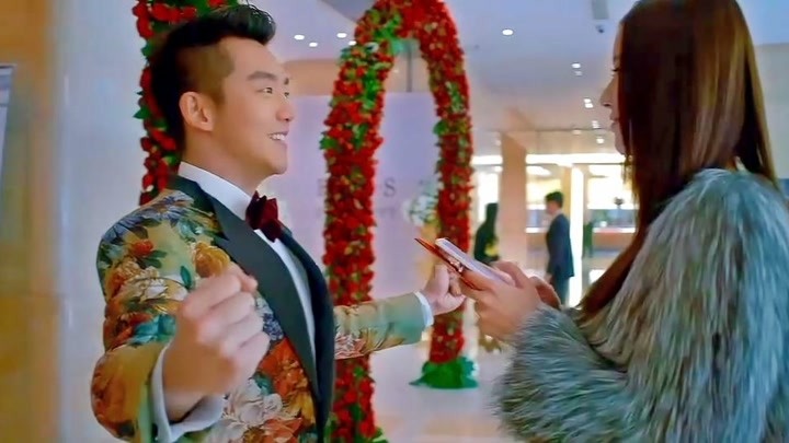 匆匆那年:郑凯举办婚礼,见到初恋的美女,竟老婆也不管了
