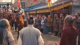 白发魔女传：大叔被奸臣所害还想着国家，临死前将兵书交给小伙！