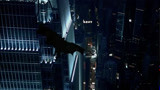 蝙蝠侠：蝙蝠侠高楼跳下，这招帅到爆！打开翅膀滑翔！
