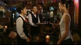 宝贝：儿子跟妈妈要钱，哪料妈妈就给他10块钱，这也太惨了