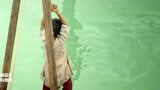 西游降魔篇：女儿掉进水里，谁知河妖张开血盆大口，好好
