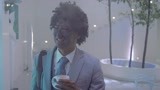 澳门风云2：小伙嫌咖啡太凉，机器人直接把他烧成爆炸头