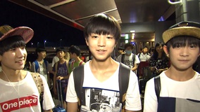 Watch the latest 《TFBOYS偶像手记》安全抵台 粉丝一路爱相随 (2014) online with English subtitle for free English Subtitle