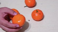 剥橘子也是有技巧的，橘子皮这样剥，吃着方便又好看，太棒了