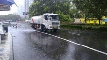为什么在下雨天，洒水车依然要在马路上洒水？不会浪费水吗？