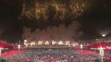 《新中国70周年联欢活动》绚丽烟花在天安门广场拼出“人民万岁”