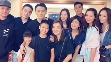 Watch the latest 李荣浩小巨蛋开唱 获杨丞琳众闺蜜捧场合照变背景！ (2019) online with English subtitle for free English Subtitle