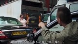 冲锋战警：劫匪持枪让女子开车，女子直接跑了，把儿子扔在车里！