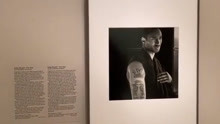 线上看 科比肖像挂入美国国家肖像馆 独占一面墙 (2020) 带字幕 中文配音