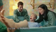 海清在国外生孩子，脐带要自己动手剪，太可怕了！