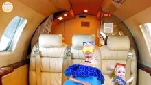 芭比带凯莉坐飞机去旅行