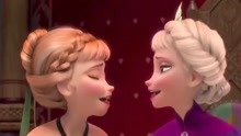 冰雪奇缘：艾莎加冕为女王，安娜艾莎相视一笑，真可爱