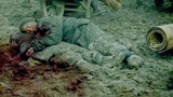 一九四二：河南灾民太可怜了，逃荒路上被日军投弹，到处都是残肢