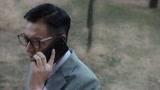 《不说再见》眼镜接到李天龙电话 李天龙要眼镜帮助他