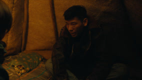 Tonton online EP5 Zhang Fengxia rescued Gao Xiaoliang who was unconscious due to lack of water Sub Indo Dubbing Mandarin