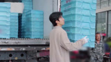 精彩回顾：十个勤天乘伞人成撑伞人 尽最大努力帮助农户们